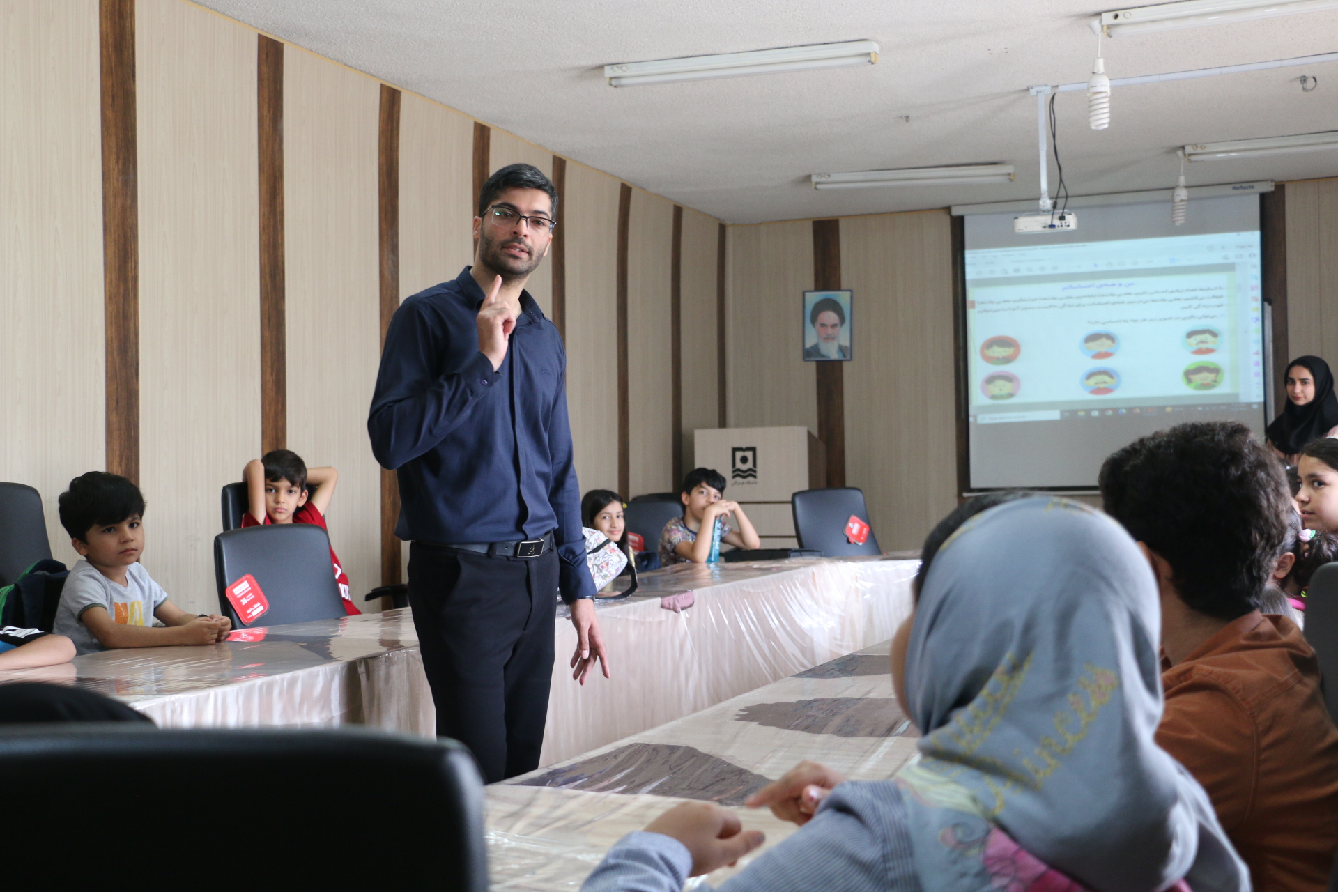 برگزاری کارگاه عملی هوش هیجانی به همت معاونت فرهنگی و اجتماعی دانشگاه هرمزگان + تصاویر