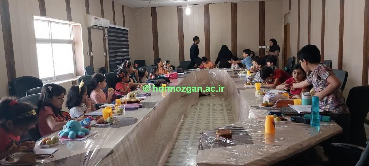 برگزاری کارگاه عملی هوش هیجانی به همت معاونت فرهنگی و اجتماعی دانشگاه هرمزگان + تصاویر